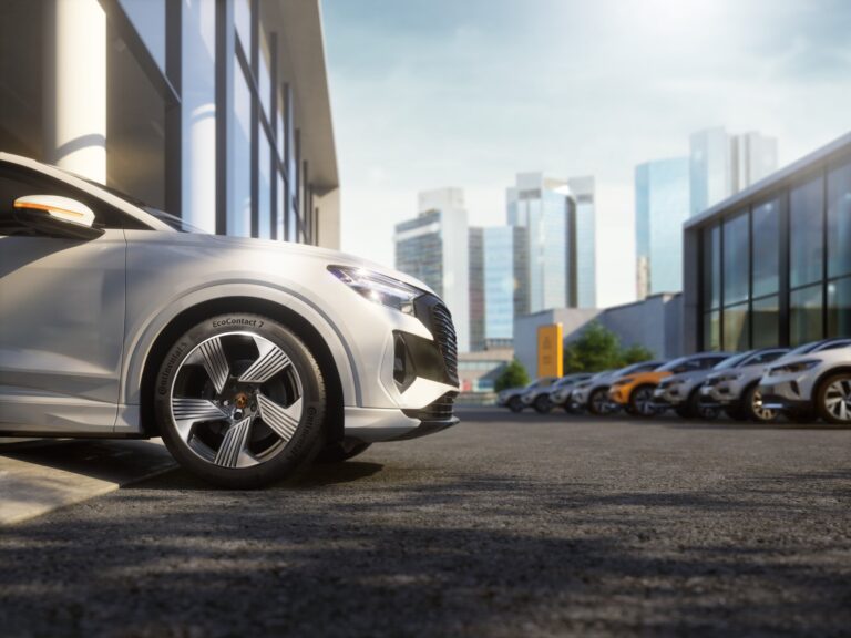 Continental EcoContact 7 adaptado para los vehículos eléctricos de Renault: Rolling Resistance un 35% inferior a la calificación A-Rating de la etiqueta de la UE, 30 km de autonomía adicional