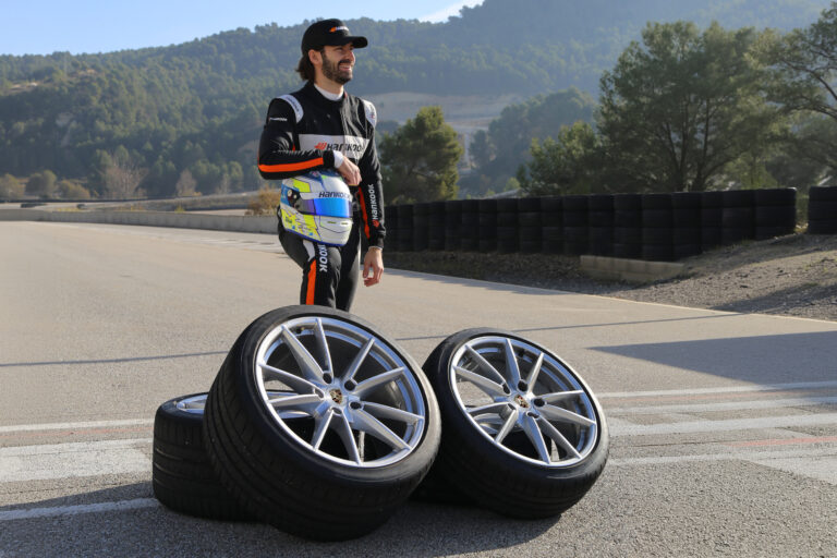 Hankook Ventus S1 evo Z se convierte en equipo original de Porsche 911 Carrera en tamaños de 19/20 pulgadas