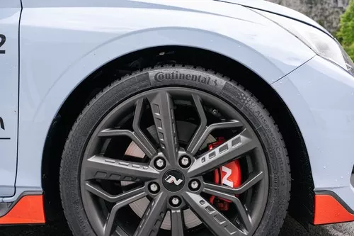 Continental AllSeasonContact 2 - 10