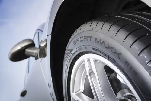 Dunlop SP Sport MAXX RT2 SUV - 8