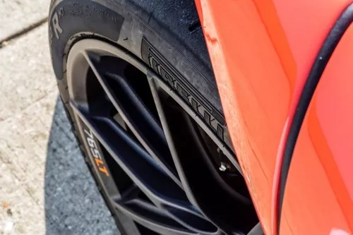 Pirelli P Zero Trofeo R - 1